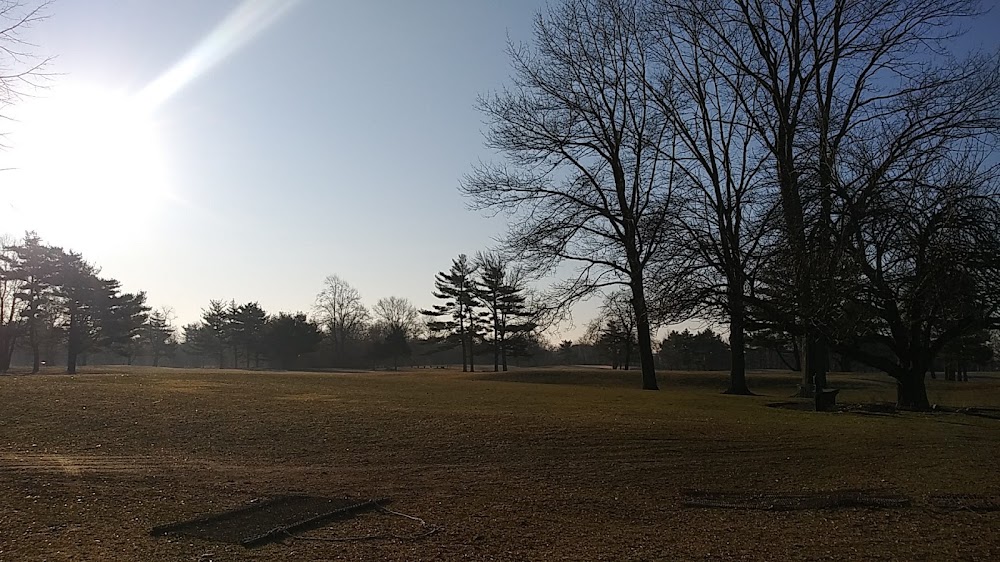 Cantiague Golf Course