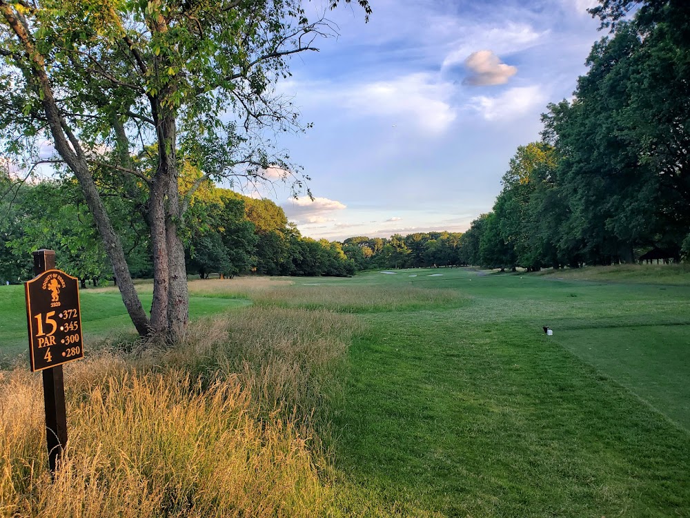 Hendricks Field Golf Course